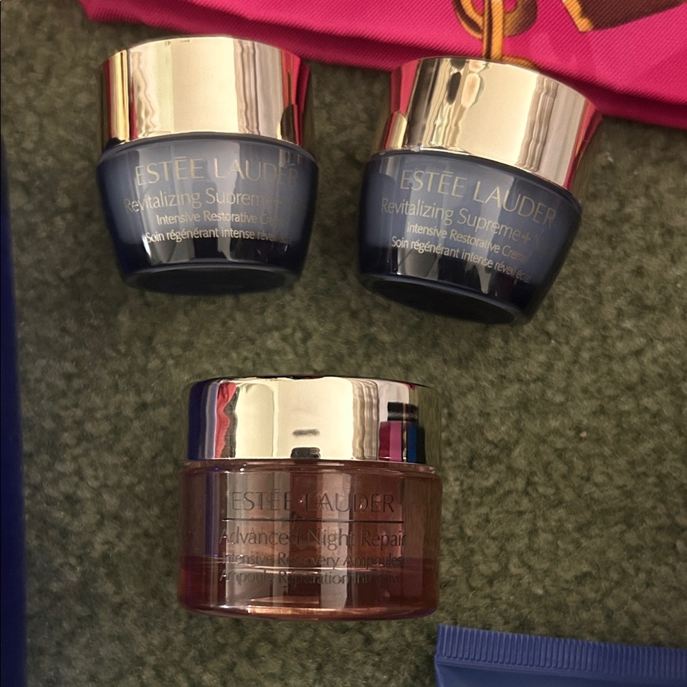 Estee Lauder Products and Samples - Picture 6 of 8